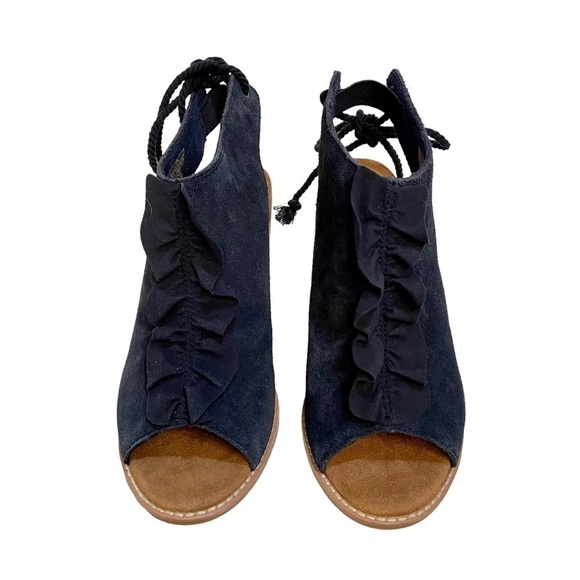 TOMS Elba Navy Suede Ruffle Heeled Peep Toe Bootie Sandal Size 6 - Picture 1 of 14